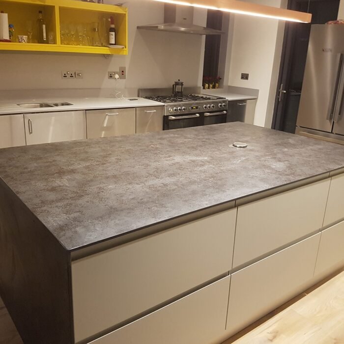 Neolith Iron Moss Satin keramiek keukenblad - Afbeelding 2