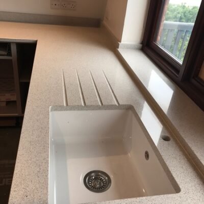 Blanco Maple14 Silestone composiet keukenblad gepolijst