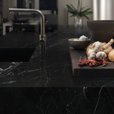 Neolith Nero Marquina Silk keramiek keukenblad