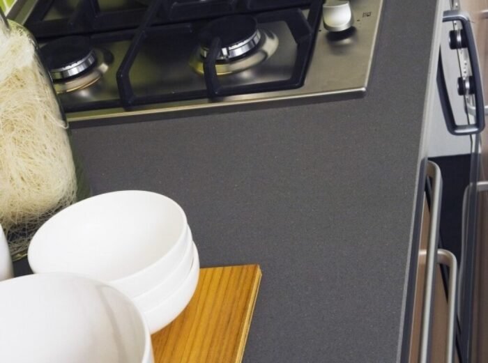 Compsiet keukenblad Beach dark grey