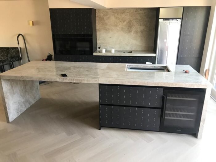 Natuursteen keukenblad Taj Mahaal leather finish