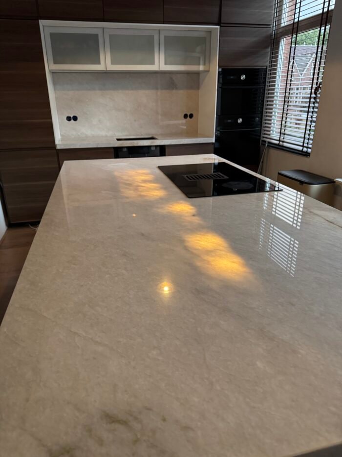 kwarsiet keukenblad cristaalo white